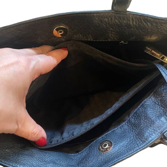 MICHAEL KORS Black Tote Leather Bag - Picture 4 of 6